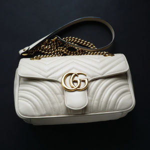 Malowanie torebek Gucci